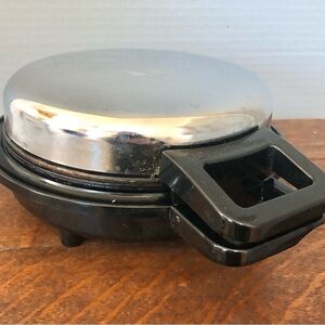 Vintage Toastmaster Waffle Maker